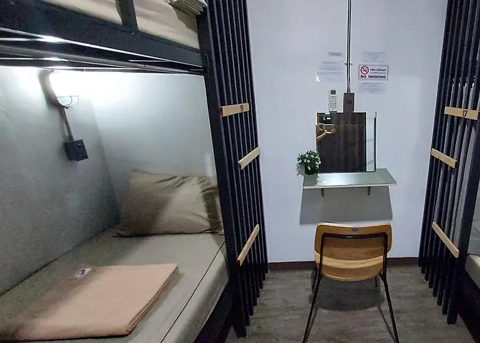 Hostel Feel G00d Bangkoknoi H0stel And Cafe *
