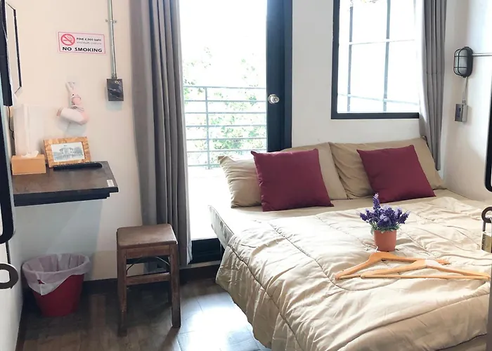 Feel G00d Bangkoknoi H0stel And Cafe Hostel *