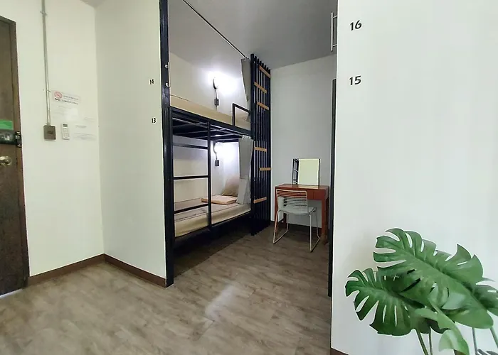 Hostel Feel G00d Bangkoknoi H0stel And Cafe Bangkok