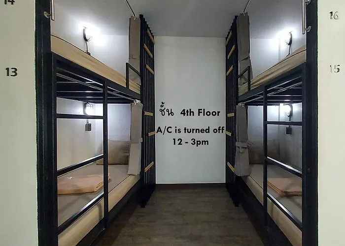 Hostel Feel G00d Bangkoknoi H0stel And Cafe *